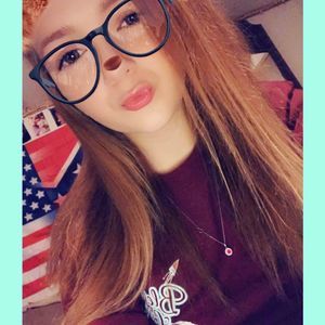 Meet your Posher, Kayla